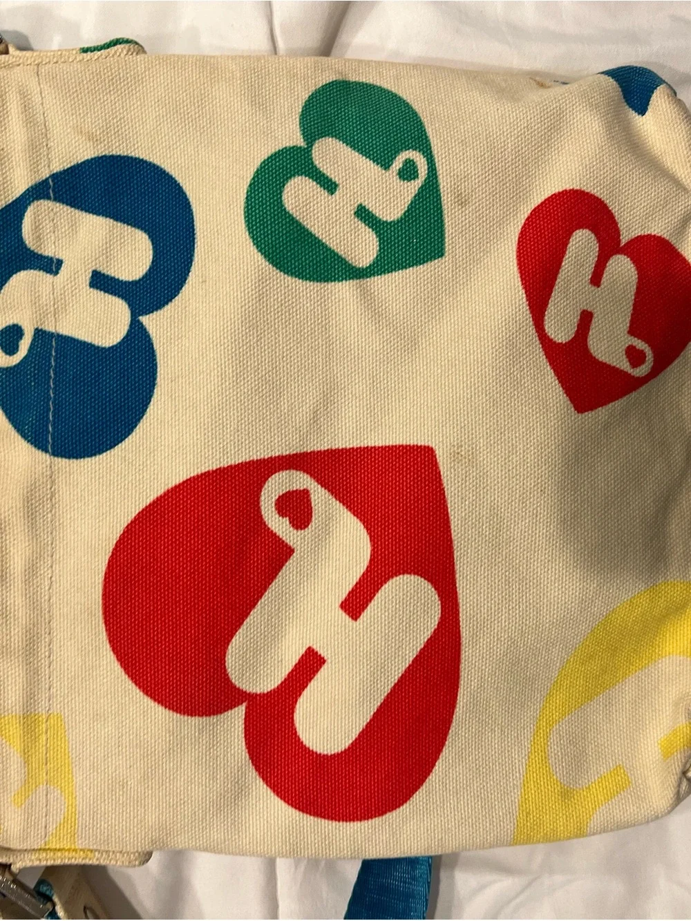 Harajuku lovers Canvas Crossbody Bag in Multicolor Heart Print